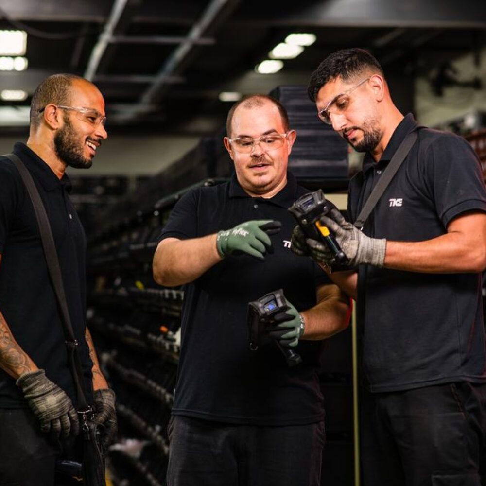 Employees working in Guaiba manufacturing