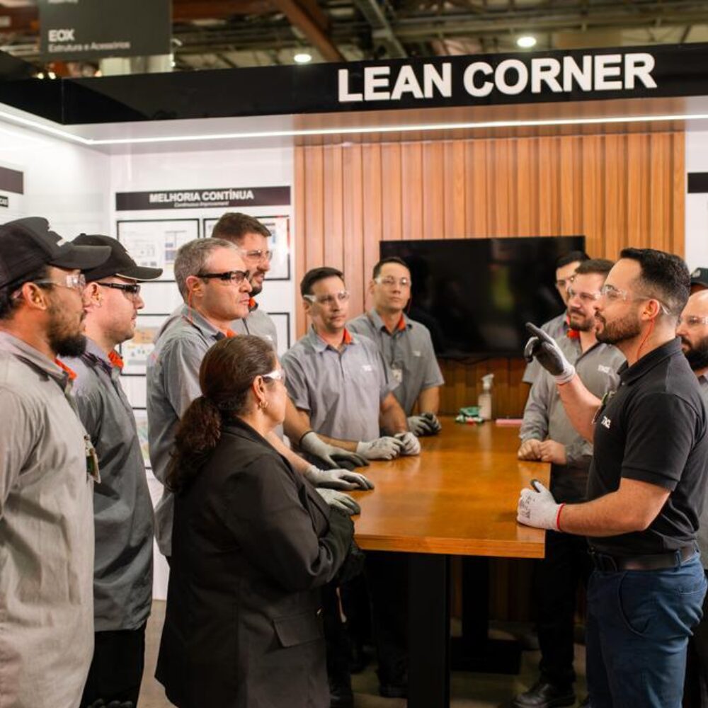 Employees working in Guaiba manufacturing